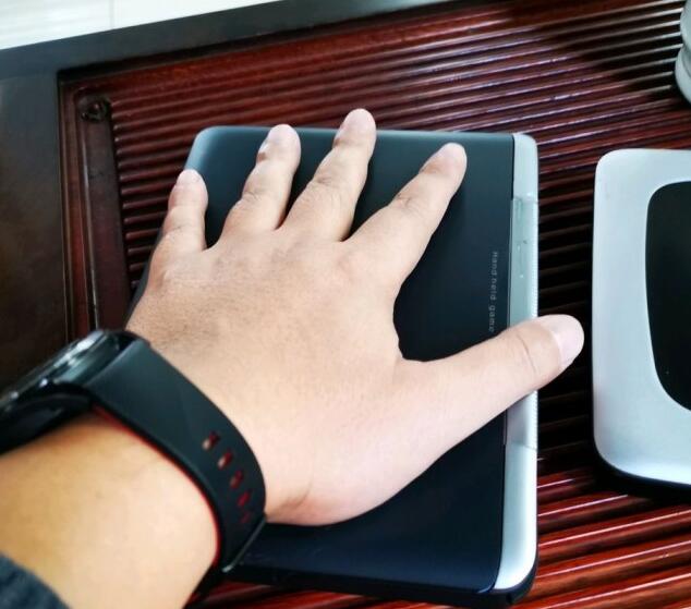 GPD Win Max真机现身：装备英特尔处理器