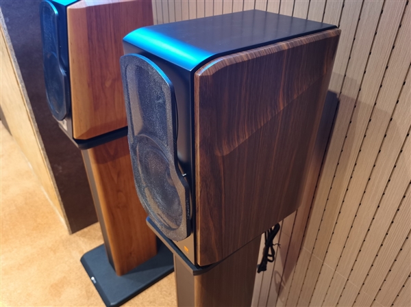 漫步者海量耳机：让我们的耳朵享受了一场饕餮盛宴！