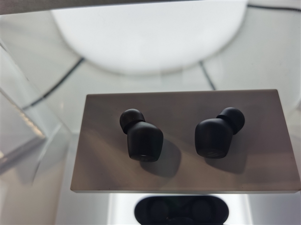 漫步者海量耳机：让我们的耳朵享受了一场饕餮盛宴！