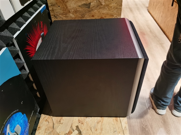 漫步者海量耳机：让我们的耳朵享受了一场饕餮盛宴！