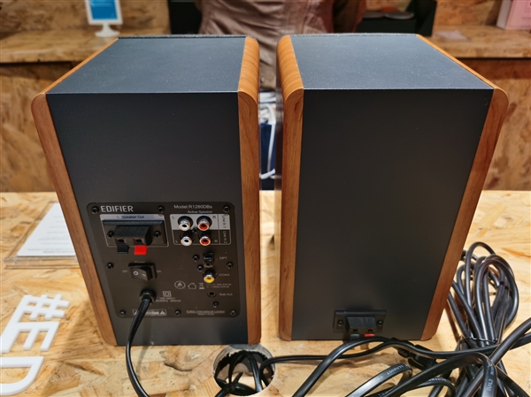 漫步者海量耳机：让我们的耳朵享受了一场饕餮盛宴！