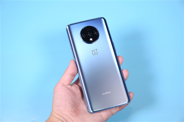 安卓120Hz屏幕研发完成：色准超强