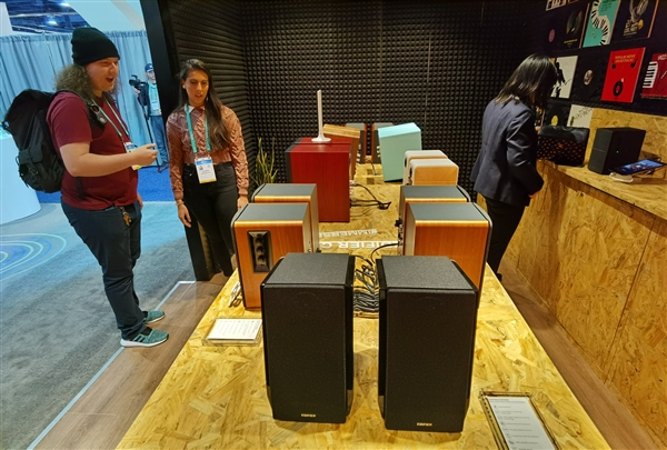 漫步者海量耳机：让我们的耳朵享受了一场饕餮盛宴！