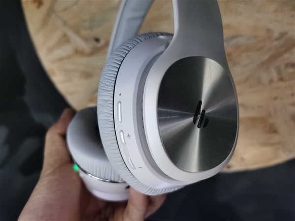 漫步者海量耳机：让我们的耳朵享受了一场饕餮盛宴！