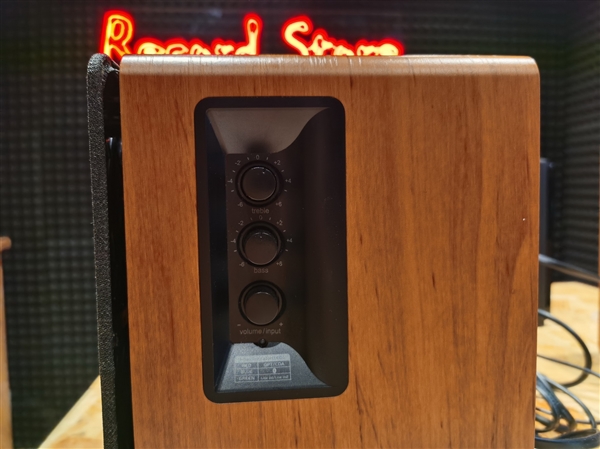 漫步者海量耳机：让我们的耳朵享受了一场饕餮盛宴！