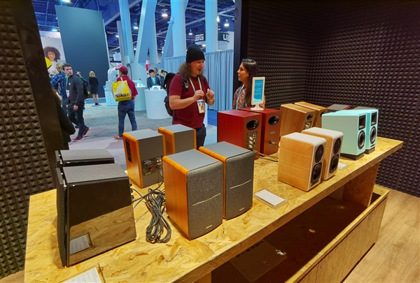 漫步者海量耳机：让我们的耳朵享受了一场饕餮盛宴！