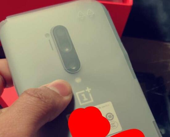 新设备一加8 Pro真机泄露：6.5英寸