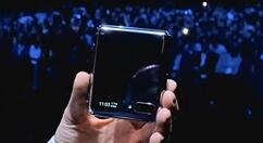 大小双屏！翻盖折叠屏Galaxy Z Flip来了