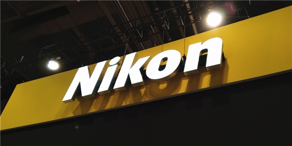 尼康新旗舰单反D6上线：2000万单反44800元