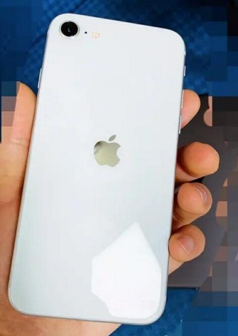 iPhone 9真机长这样：像极iPhone 8