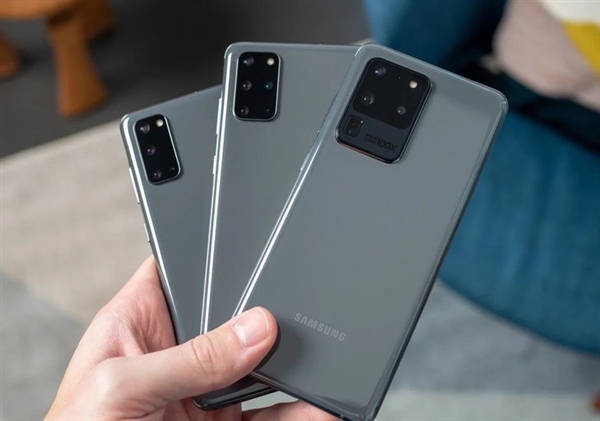 摩托罗拉Edge+使用108MP：具备3.5耳机孔