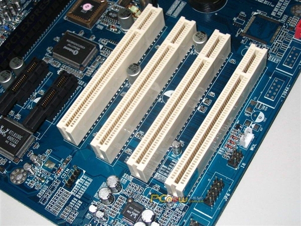 精英发出一款“B450AM4-M” 带有一条古老PCI插槽截图