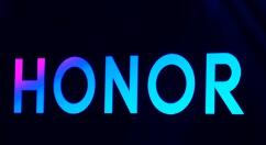 不止200W快充 荣耀两大高管揭秘第一款游戏本