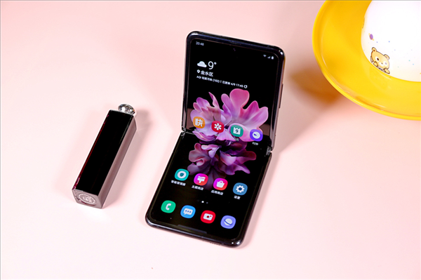 本周三 三星Galaxy Z Flip 5G开启预售：新配色吸睛