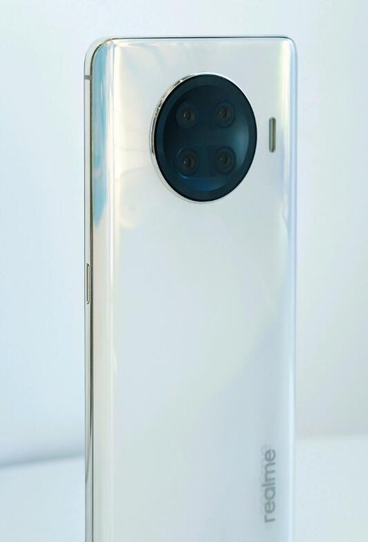 realme Race外观曝光：将搭载高通骁龙888芯片