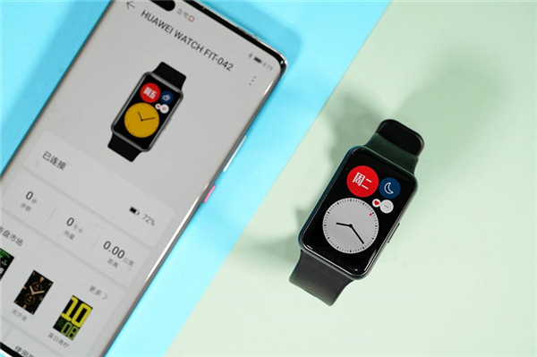 华为Watch Fit手表今日首销:4种款式可选 799元
