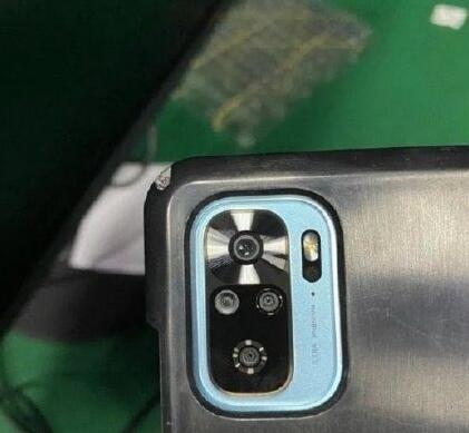 Redmi K40 Pro高清渲染图曝光：搭配大眼矩形四摄