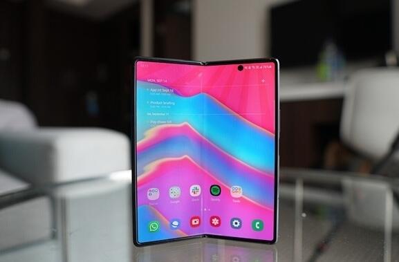 三星将提供小米、OPPO、vivo等厂商供应折叠屏面板:年内正式亮相