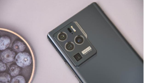 中兴axon30ultra屏幕怎么样?中兴axon30ultra手机屏幕信息