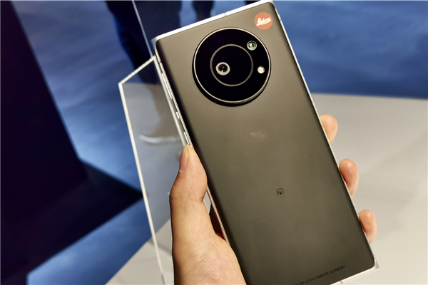 徕卡Leitz Phone 1真机图曝光:将于7月正式开售