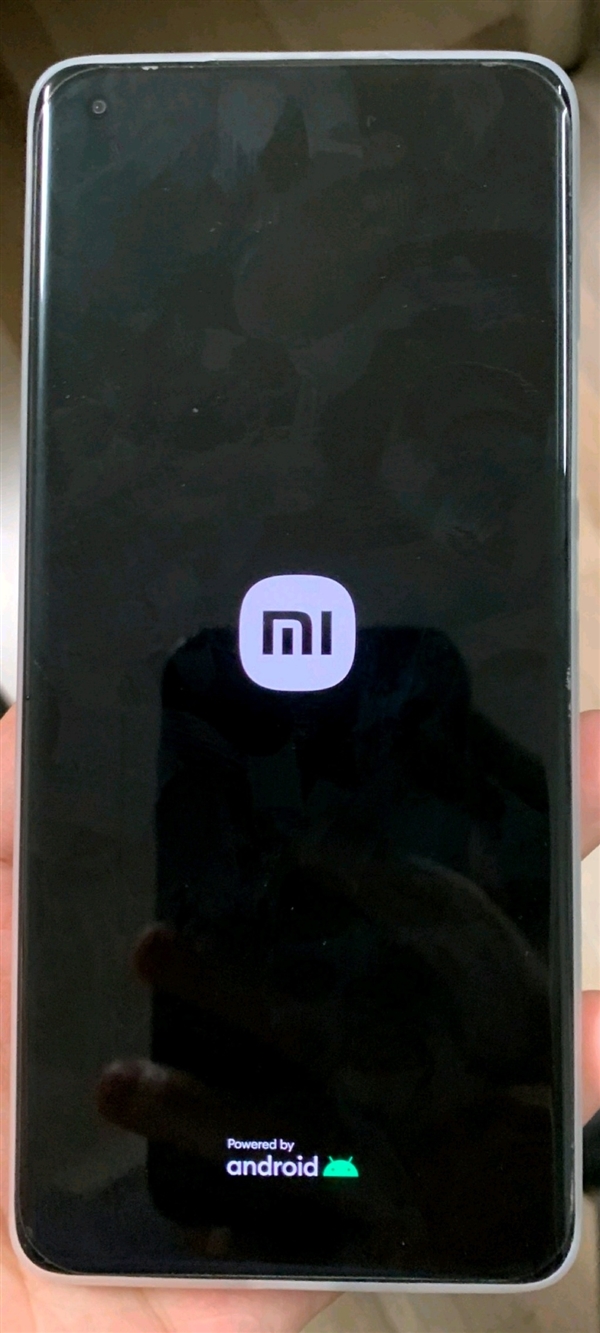 小米11 Ultra开机动画换成:百万新Logo!