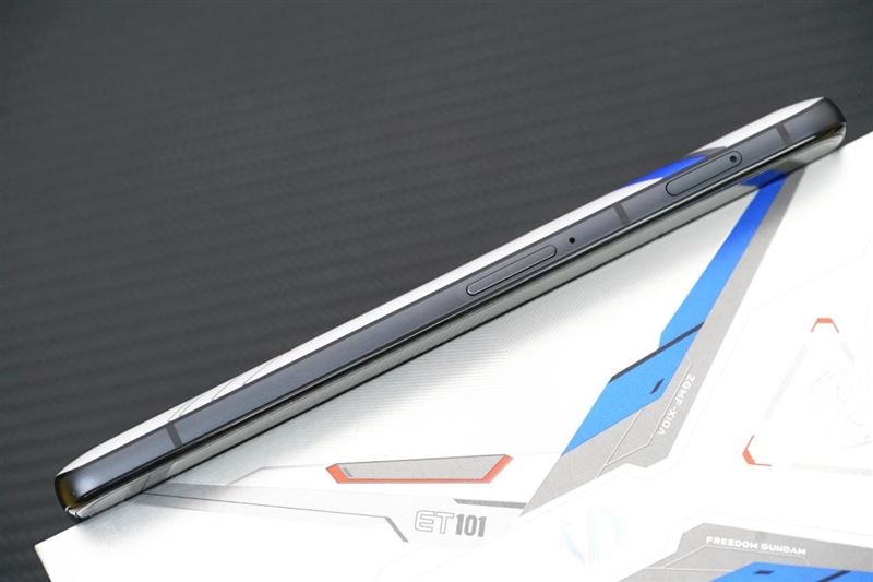 黑鲨4s高达限定版外观如何？黑鲨4s高达限定版外观介绍