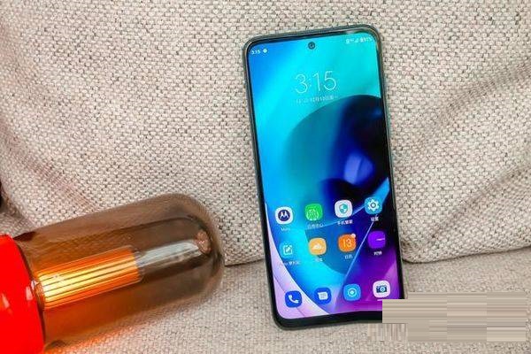 摩托罗拉G71怎么样？摩托罗拉G71真机实测详解