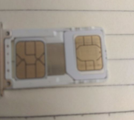 在荣耀magic2中安装SIM卡的具体方法截图