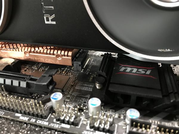 B350主板顺利解锁PCIe 4.0:性能你想不到截图