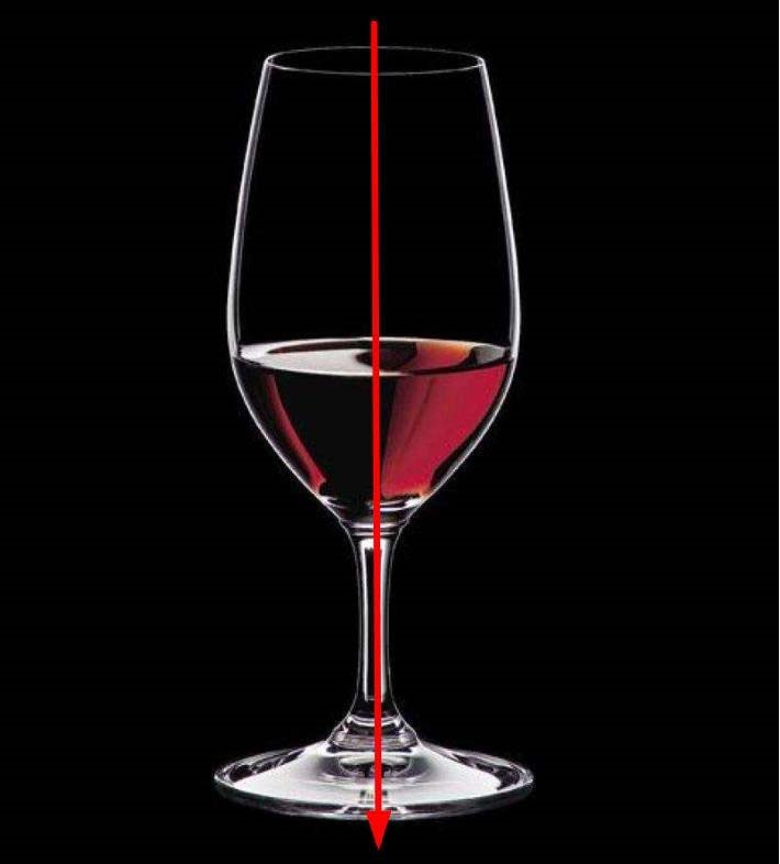 C4D创建模立体红酒杯的详细方法截图