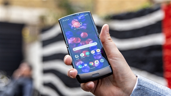 摩托罗拉第一款国行5G手机Razr 2来了：买买买截图