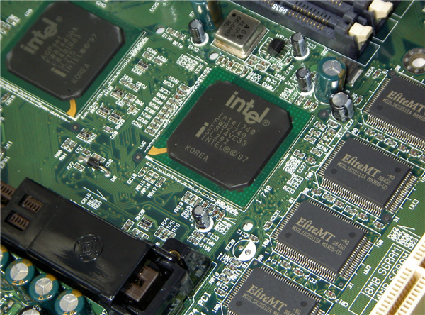 显卡识别工具 GPU-Z 发布 2.39.0 版本更新 支持 Intel i740截图
