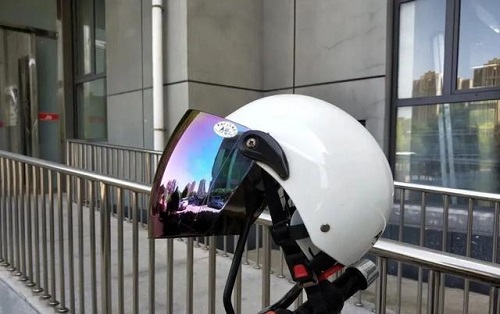 电动车或摩托车的安全头盔，只要不撞坏，是不是可以一直用?支付宝蚂蚁庄园7月8日答案截图